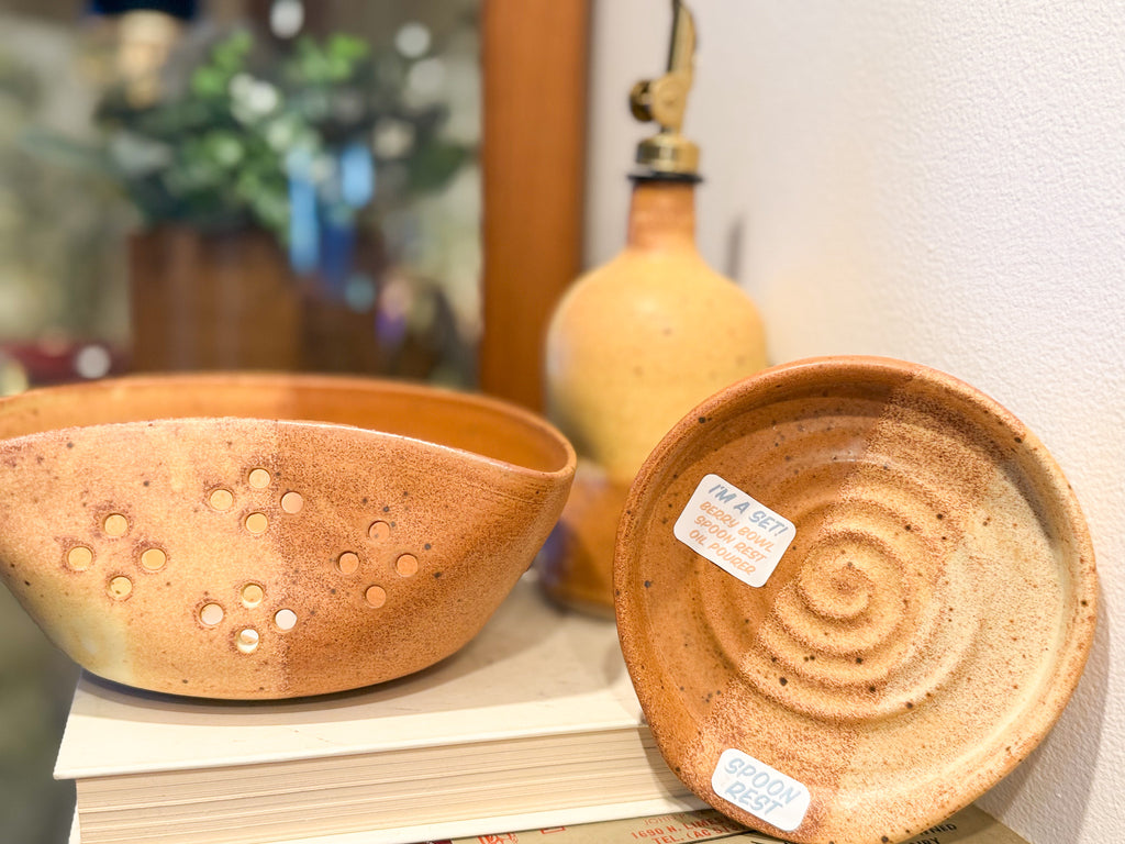 Kitchen Set - Spoon Rest, Oil Bottle, Berry Bowl - Handmade Ceramics